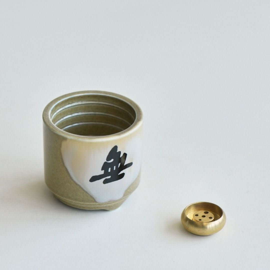 WU handmade Dehua ceramic incense holder with copper insert by INCENZO