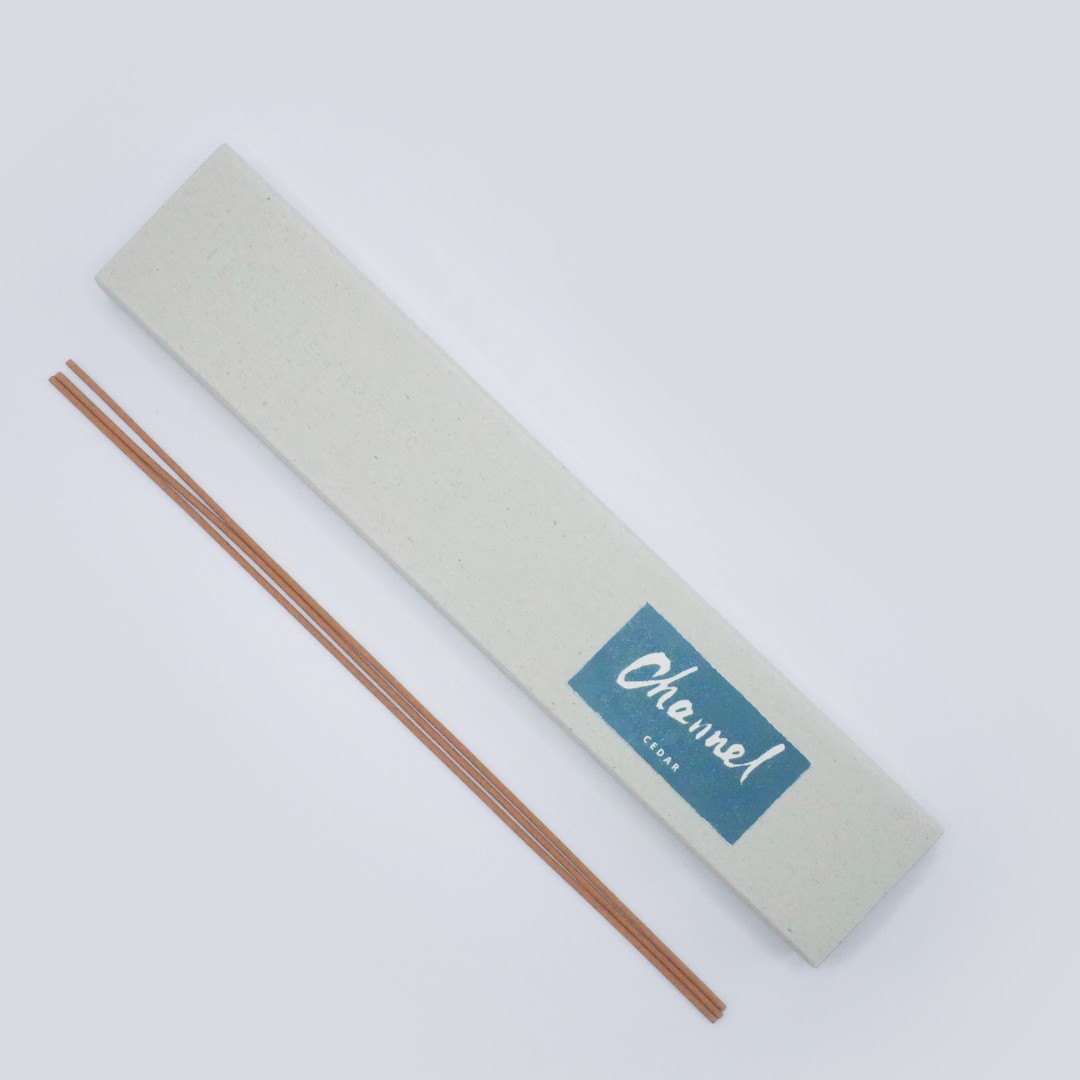 Channel Cedar and Agarwood incense box with two natural incense sticks